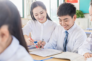四川成都國際學校百科：七中國際部